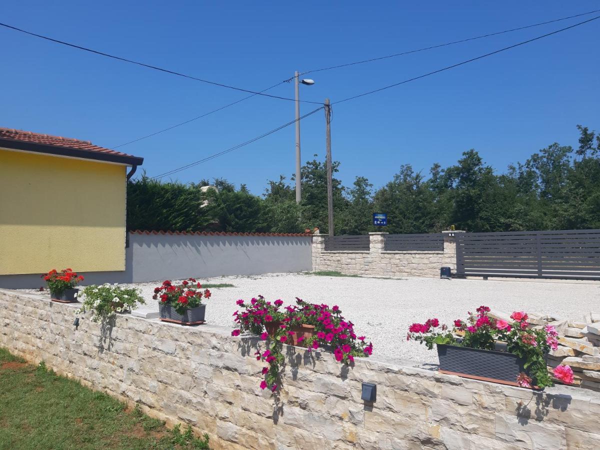 Apartments Dora Пореч Экстерьер фото